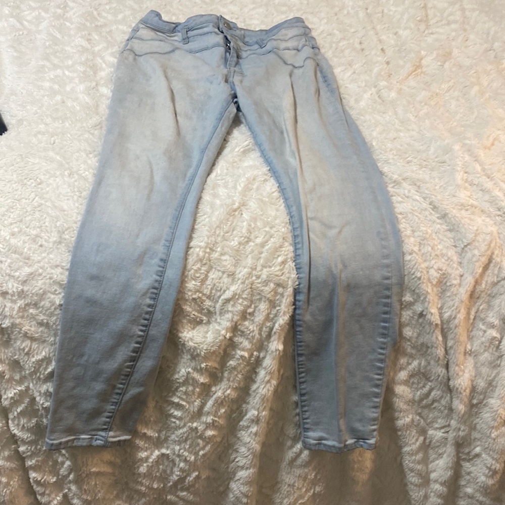High waisted jeans